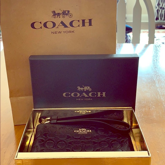 Coach Handbags - coach wristlet